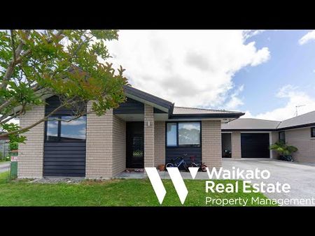 Modern Home in Huntington - Photo 5