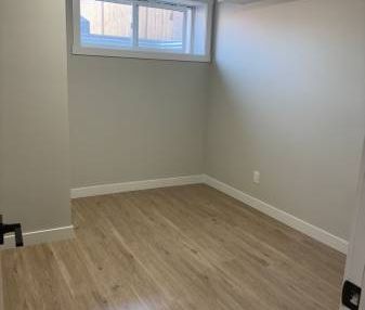 Basement for rent - Photo 3