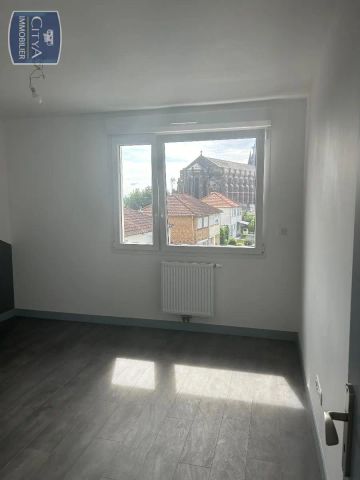 Appartement à louer 4 pièces 78.16m² - Photo 3
