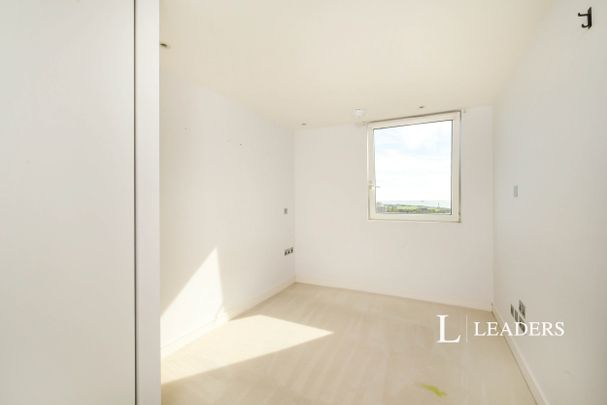 2 bedroom apartment to rent No 1 Building, Gunwharf Quays, Portsmouth, PO1 - Photo 1