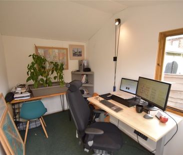 Bellingdon Road, Chesham, Buckinghamshire,HP5 - Photo 3