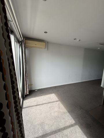 2-Bedroom Apartment in Boutique LUXE Complex - Photo 5