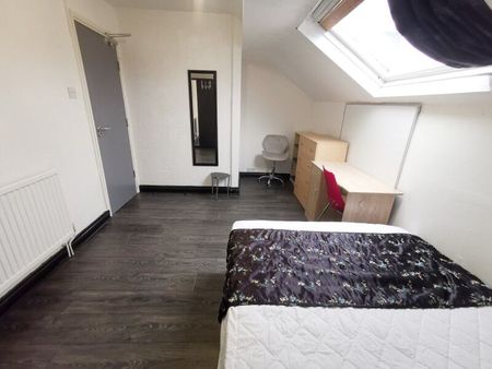 Delph Mount, Woodhouse - Photo 4