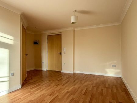 Studio to rent - Photo 2