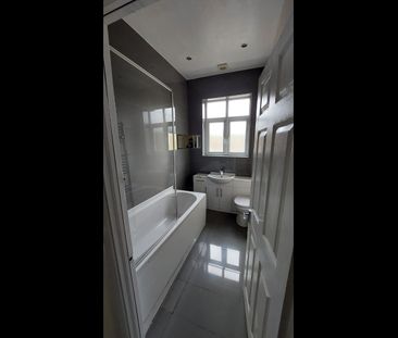 2 Bed Maisonette, Kildowan Road, IG3 - Photo 2