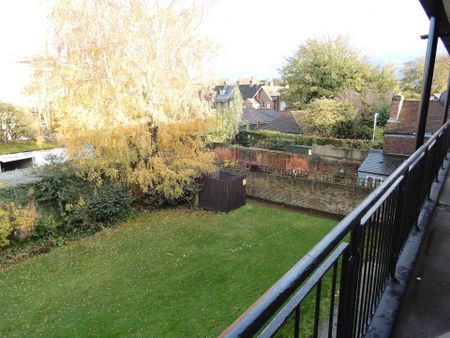 Dean Court, Broad Street - Photo 2