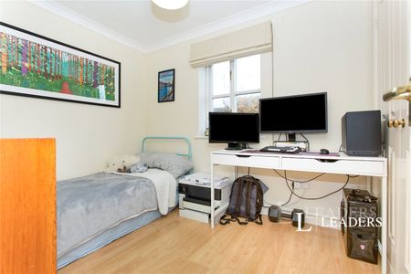 2 bedroom apartment to rent Laburnum House, The Beeches, Cambridge, CB4 - Photo 5