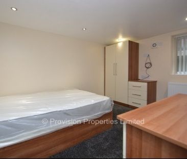 8 Bedroom Student Accommodation Leeds - Photo 4