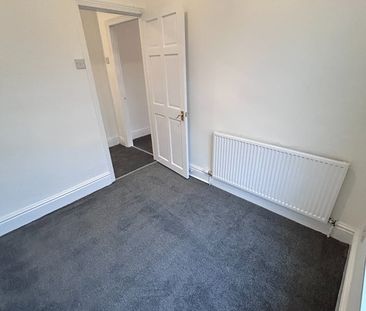 3 Bed Terraced House, Beechwood Avenue, CH45 - Photo 1