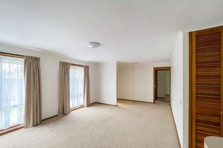 2/23 Nabilla Crescent Strathdale VIC - Photo 3