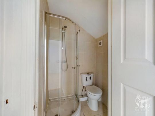 Harlow Road, Rainham, RM13 - Photo 1