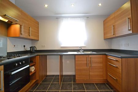2 bedroom flat to rent - Photo 4