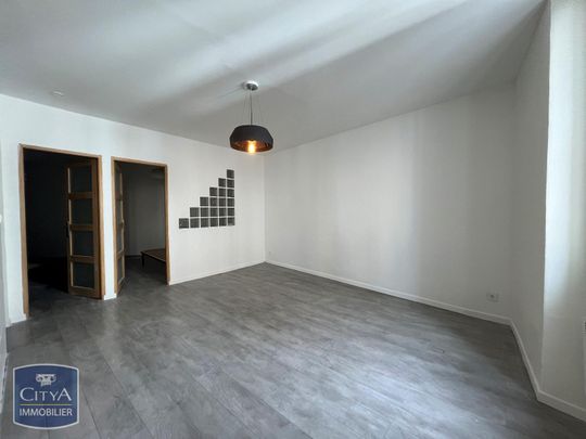 Location Appartement 1 pièce 46m² MARSEILLE 3ème - Photo 1