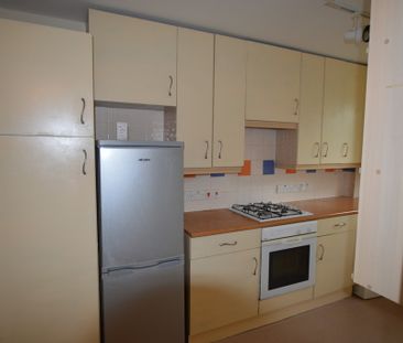 Elm View Court, Southall, UB2 4LA - Photo 5