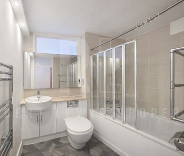 Modern 11th-Floor Studio Apartment – Avenue Road, N6 5DS - Photo 4