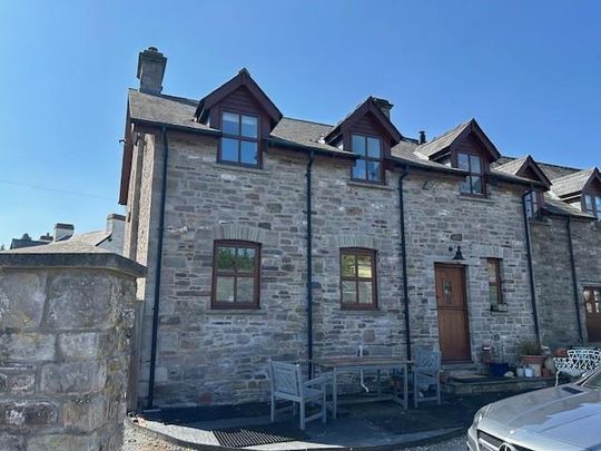 4 bedroom detached house to rent - Photo 1