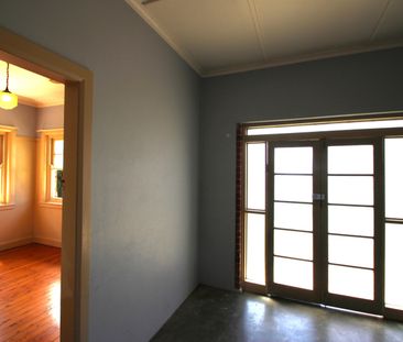 36 Frost Street, Orange NSW 2800 - House For Rent | Domain - Photo 3