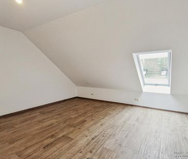 Tolle Dachgeschosswohnung mit Loggia und Einbauküche - Foto 1