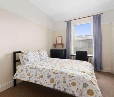 Clifton Place, Plymouth, PL4 - Photo 4