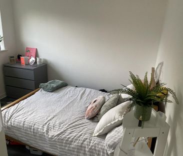 4 bedroom house share to rent - Photo 3