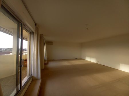 Location Appartement 3 pièces 85m² BORDEAUX 33000 - Photo 2