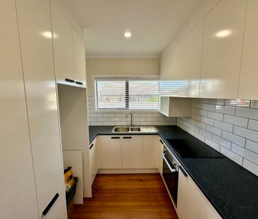 Renovated Three Bedroom - Photo 1