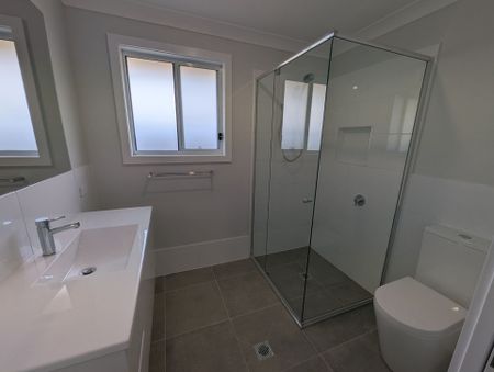 Brand New Home in Golf Course Estate - Photo 4