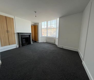 2 bedroom ground floor maisonette to rent - Photo 2