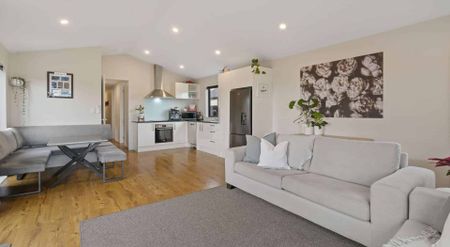 Easy-Care Family Haven - Photo 5