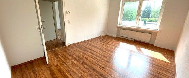 Ab sofort: Großzügige 2-Zimmer-Wohnung mit modernem Bad und Balkon - Photo 1