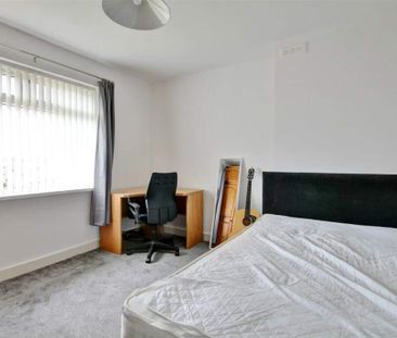 4 bedroom private hall to rent - Photo 6