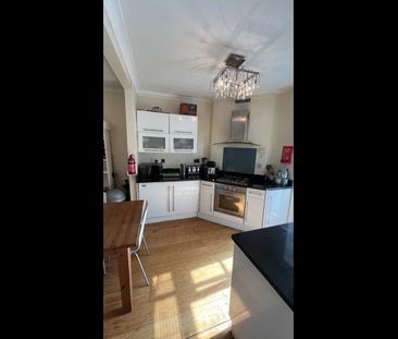 3 Bed Terraced House, Greenwich High Road, SE10 - Photo 6