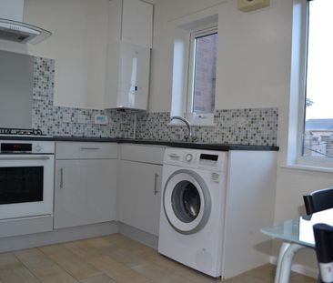 2 Bed Terraced House, Grange Road, LS10 - Photo 5