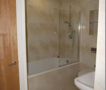 1 bedroom ground floor flat to rent - Photo 4