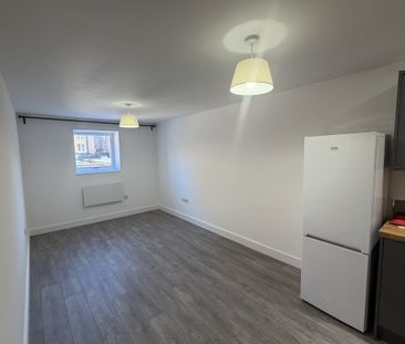 Northampton - Photo 3