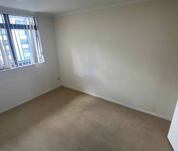 2 Bedroom Newmarket Apartment - Photo 4