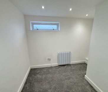 Leicester Close, Smethwick - Photo 2