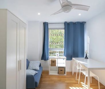 Carrer del Forn de lHospital, Valencia, Valencian Community 46001 - Photo 2