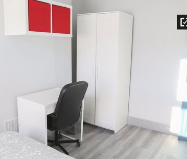 Room in a shared 8-bedroom apartment, Inns Quay, Dublin - Photo 3