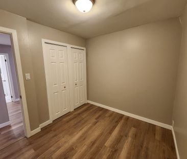 For Lease - 233 Hector-Hotte Way Unit# 2nd Floor, Vanier and Kingsv... - Photo 6