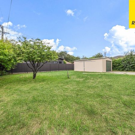 Perfectly Located Ainslie Home - Photo 3