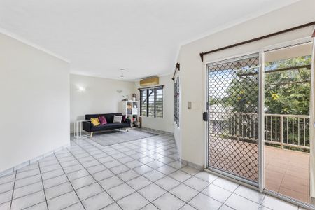 NEAT UNIT IN QUIET COMPLEX CLOSE TO SHOPS - Photo 5