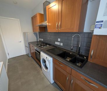 3 bedroom flat to rent - Photo 5