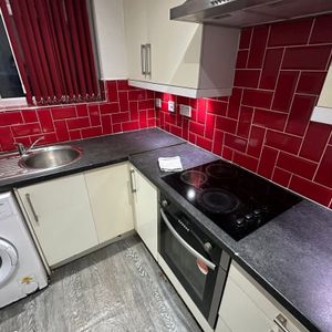 Berkeley Avenue, LEEDS - Photo 3