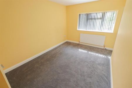 6 bedroom terraced house to rent - Photo 5