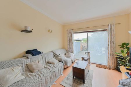 4 bedroom terraced house to rent - Photo 2