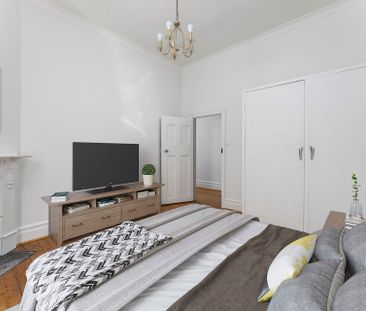 Clean Edwardian Three Bed Home - Photo 2