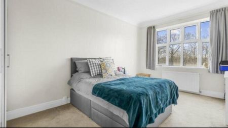 3 bedroom apartment to rent - Photo 2