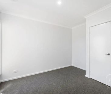 “Contemporary Comfort in Prime Tarneit Location I Three-Bedroom House” - Photo 4