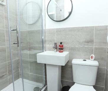 5 bedroom House To Let Total Size: 1174 SQ FT - Photo 6